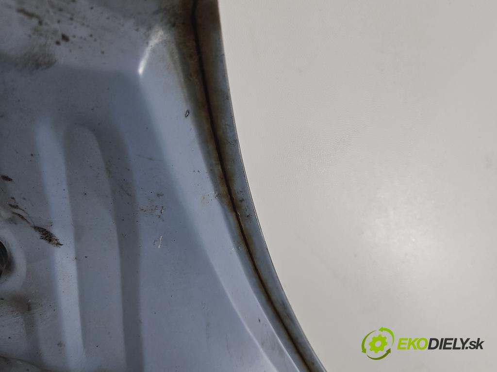 Toyota Yaris I 1999-2005 1.0 vvti 65 hp manual 48 kW 998 cm3 5- kapota přední