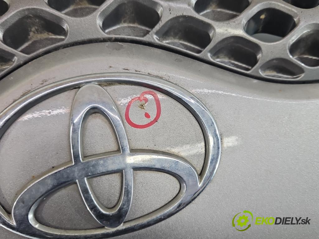 Toyota Yaris I 1999-2005 1.0 vvti 65 hp manual 48 kW 998 cm3 5- kapota přední