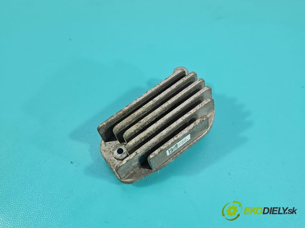 Bmw i3 2013–2022 0.0 elektrický: 170 hp automatic 125 kW 1 cm3 5- modul lampy: 90035102