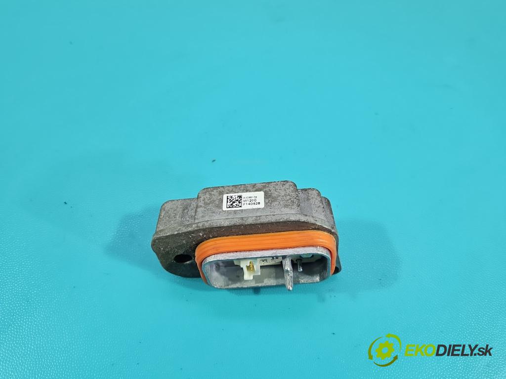 Bmw i3 2013–2022 0.0 elektrický: 170 HP automatic 125 kW 1 cm3 5- modul lampy: 90035102