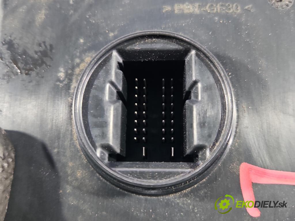 Bmw i3 2013–2022 0.0 elektrický: 170 hp automatic 125 kW 1 cm3 5- modul lampy: 7408892