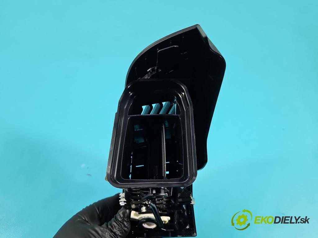 Bmw i3 2013–2022 0.0 elektrický: 170 hp automatic 125 kW 1 cm3 5- Mřížka: topení S1105038