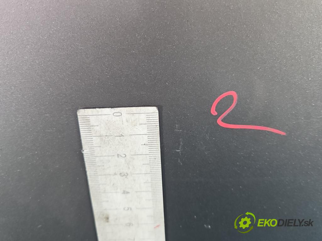 Toyota Yaris I 1999-2005 1.0 vvti 65 HP manual 48 kW 998 cm3 5- dvere zadné ľavé  (Kľučka dverí ostatné)