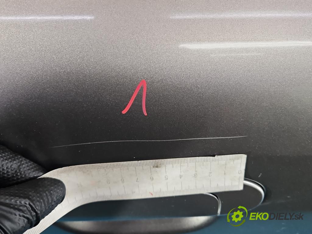 Toyota Yaris I 1999-2005 1.0 vvti 65 HP manual 48 kW 998 cm3 5- dvere zadné pravé  (Kľučka dverí ostatné)