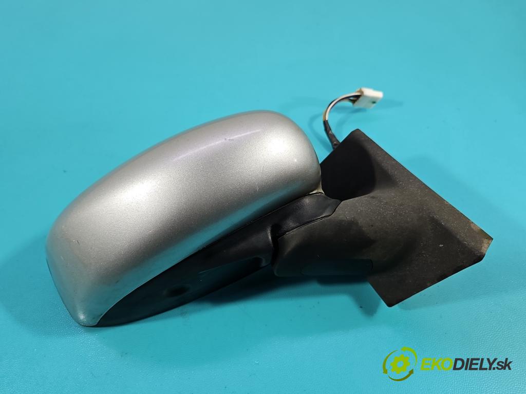 Fiat Idea 1.4 16V 95 hp manual 70 kW 1368 cm3 5- zpětné zrcátko pravé  (Klika dveří ostatní)