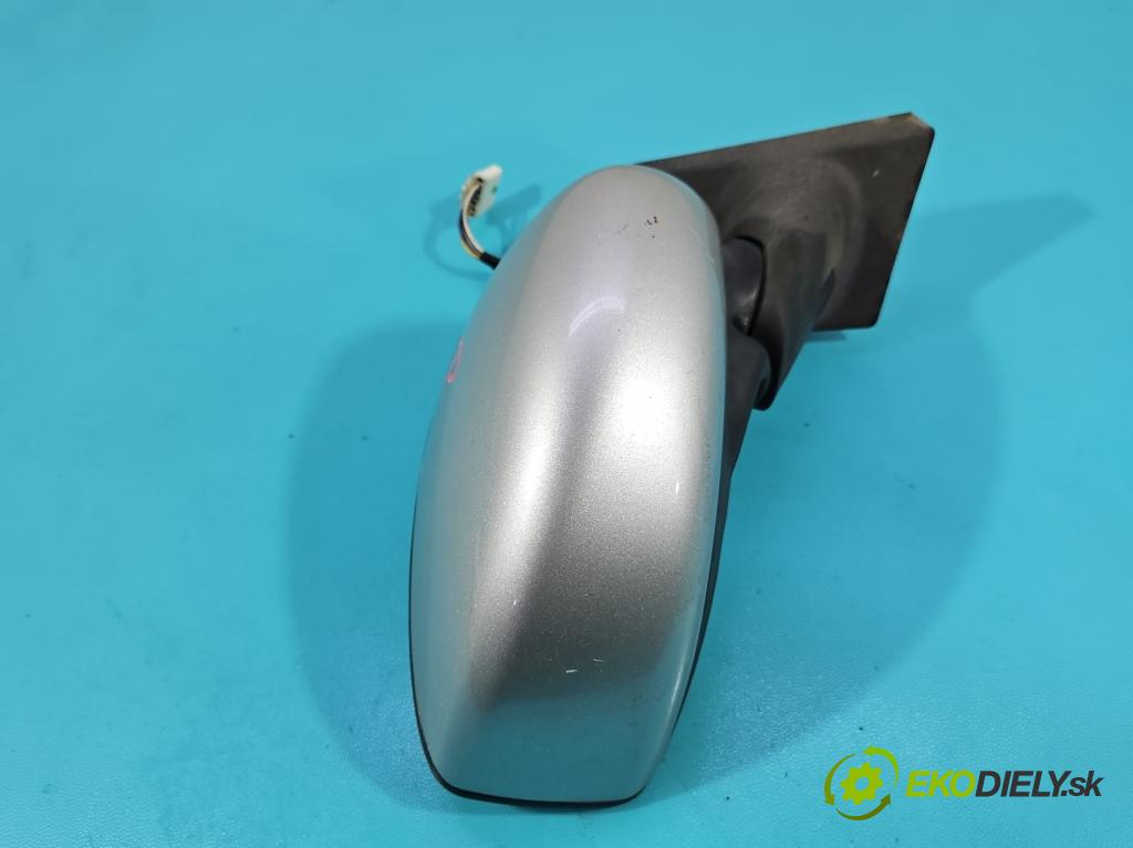 Fiat Idea 1.4 16V 95 hp manual 70 kW 1368 cm3 5- zpětné zrcátko pravé  (Klika dveří ostatní)