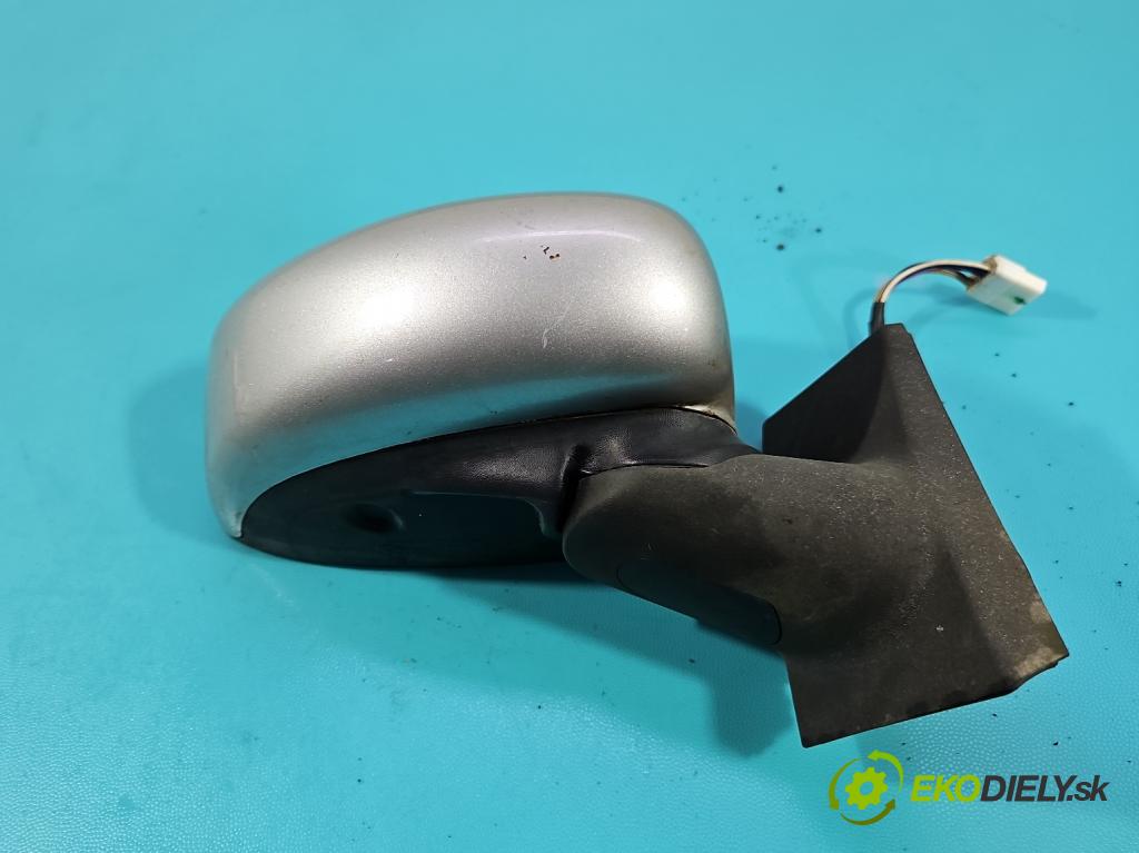 Fiat Idea 1.4 16V 95 hp manual 70 kW 1368 cm3 5- zpětné zrcátko pravé  (Klika dveří ostatní)