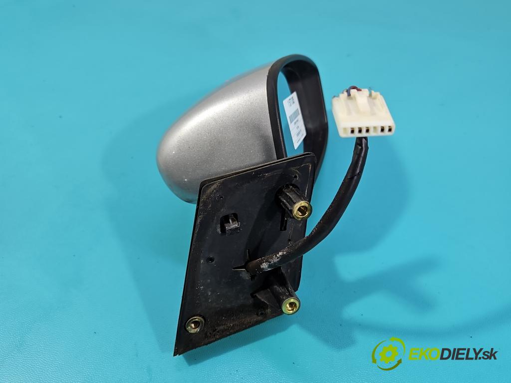 Fiat Idea 1.4 16V 95 hp manual 70 kW 1368 cm3 5- zpětné zrcátko pravé  (Klika dveří ostatní)