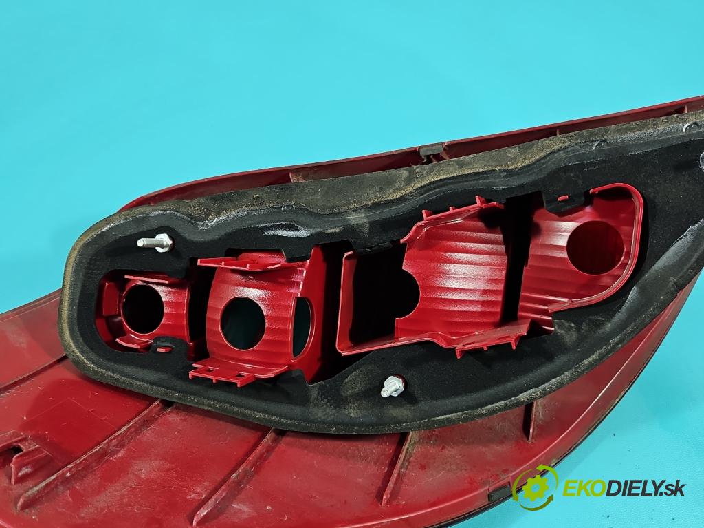 Mercedes A W169 2004-2012 2.0 cdi 109 hp manual 80 kW 1992 cm3 5- světlo zadní pravé  (Klika dveří ostatní)