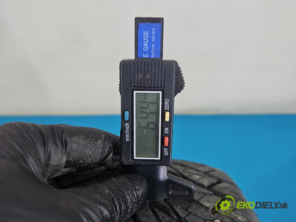 Toyota Yaris I 1999-2005 1.0 vvti 65 hp manual 48 kW 998 cm3 5- pneumatiky: celoročné para