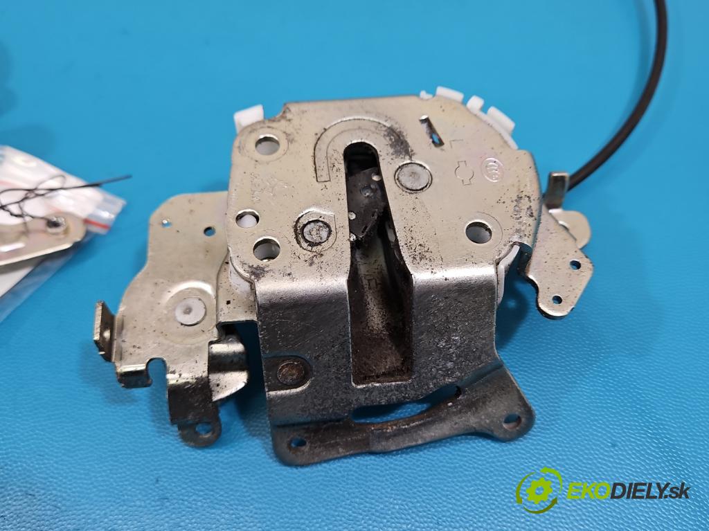 Dacia Dokker 2012- 1.5 dci 95 HP manual 70 kW 1461 cm3 5- zámok zadné ľavý