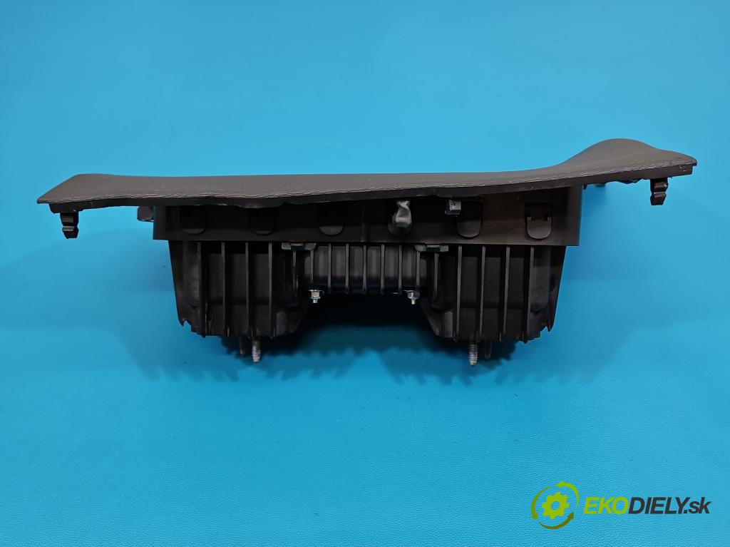 Dacia Dokker 2012- 1.5 dci 95 HP manual 70 kW 1461 cm3 5- airbag vzduch: spolujezdce: 985253703R (Airbag)