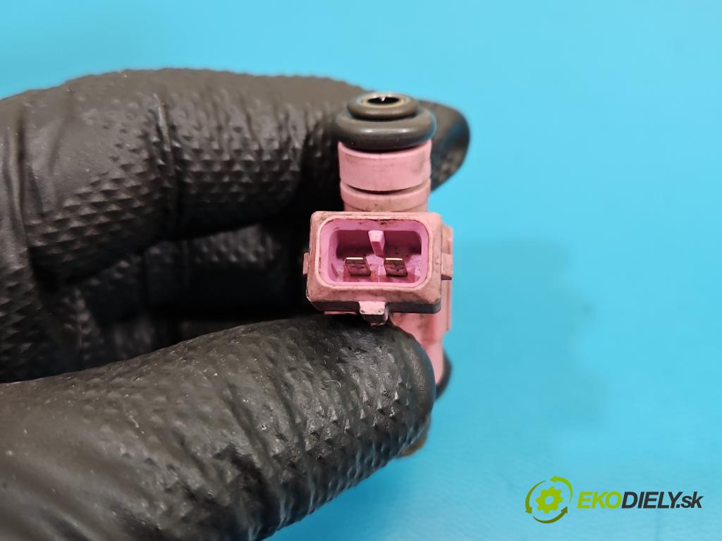 Fiat Idea 1.4 16V 95 HP manual 70 kW 1368 cm3 5- vstrek 0280156183 (Vstrekovač paliva)