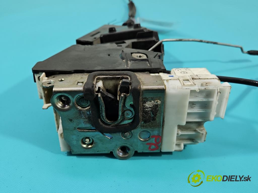 Mercedes A W169 2004-2012 2.0 cdi 109 hp manual 80 kW 1992 cm3 5- zámek přední pravý 1697202835