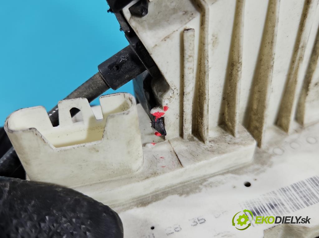 Mercedes A W169 2004-2012 2.0 cdi 109 hp manual 80 kW 1992 cm3 5- zámek přední pravý 1697202835