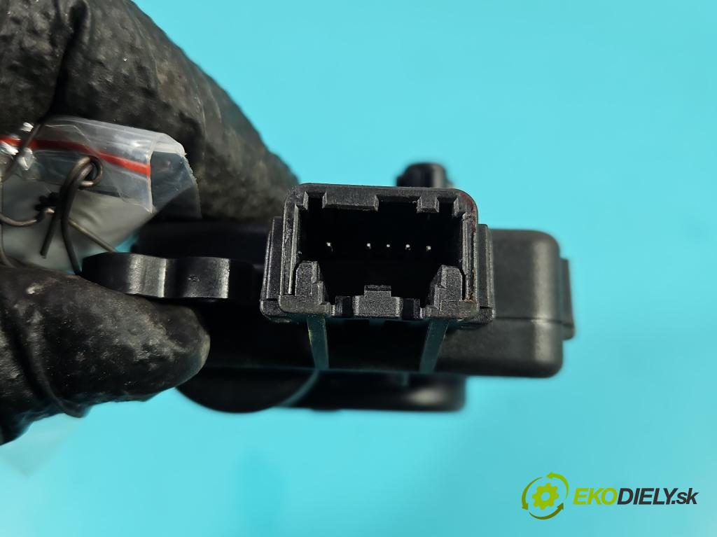 Ford Fusion USA 2012-2020 2.0 EcoBoost: 241KM automatic 177 kW 1999 cm3 4- motorek topení DG9H-19E616-AA