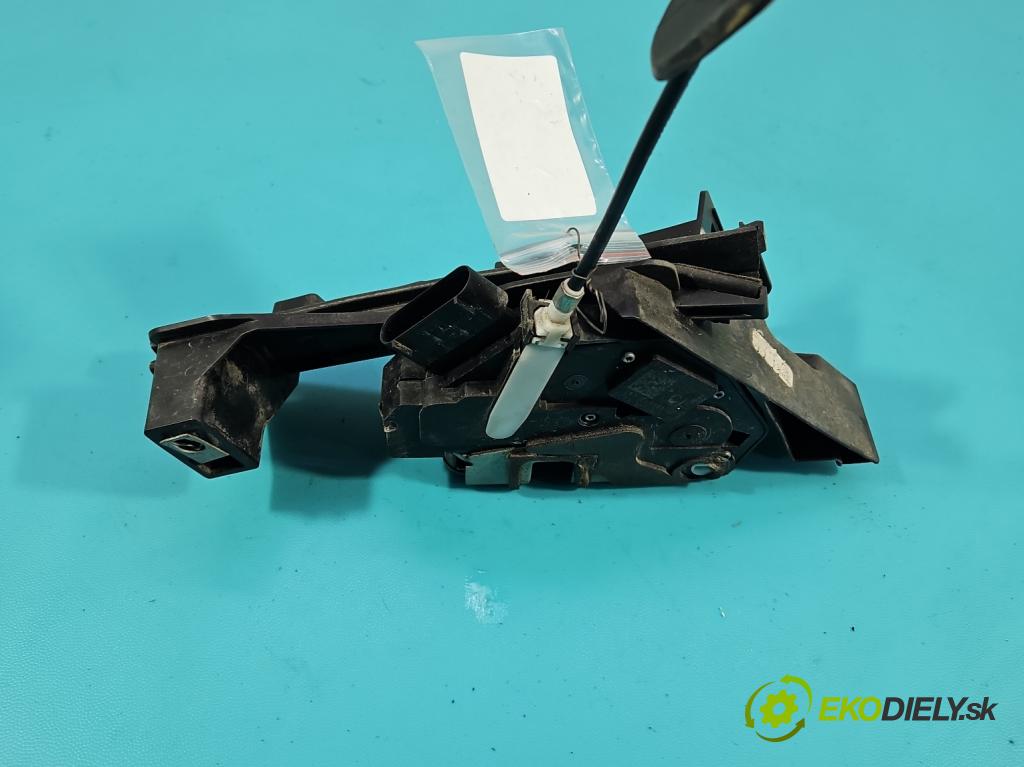 Ford Fusion USA 2012-2020 2.0 EcoBoost: 241KM automatic 177 kW 1999 cm3 4- zámok zadné pravý AE8A-5426412-BH