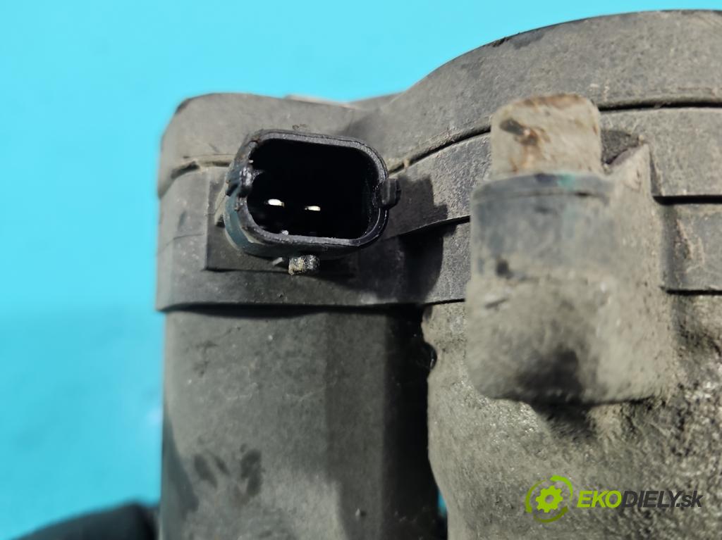 Ford Fusion USA 2012-2020 2.0 EcoBoost: 241KM automatic 177 kW 1999 cm3 4- brzdič zadní levý  (Klika dveří ostatní)