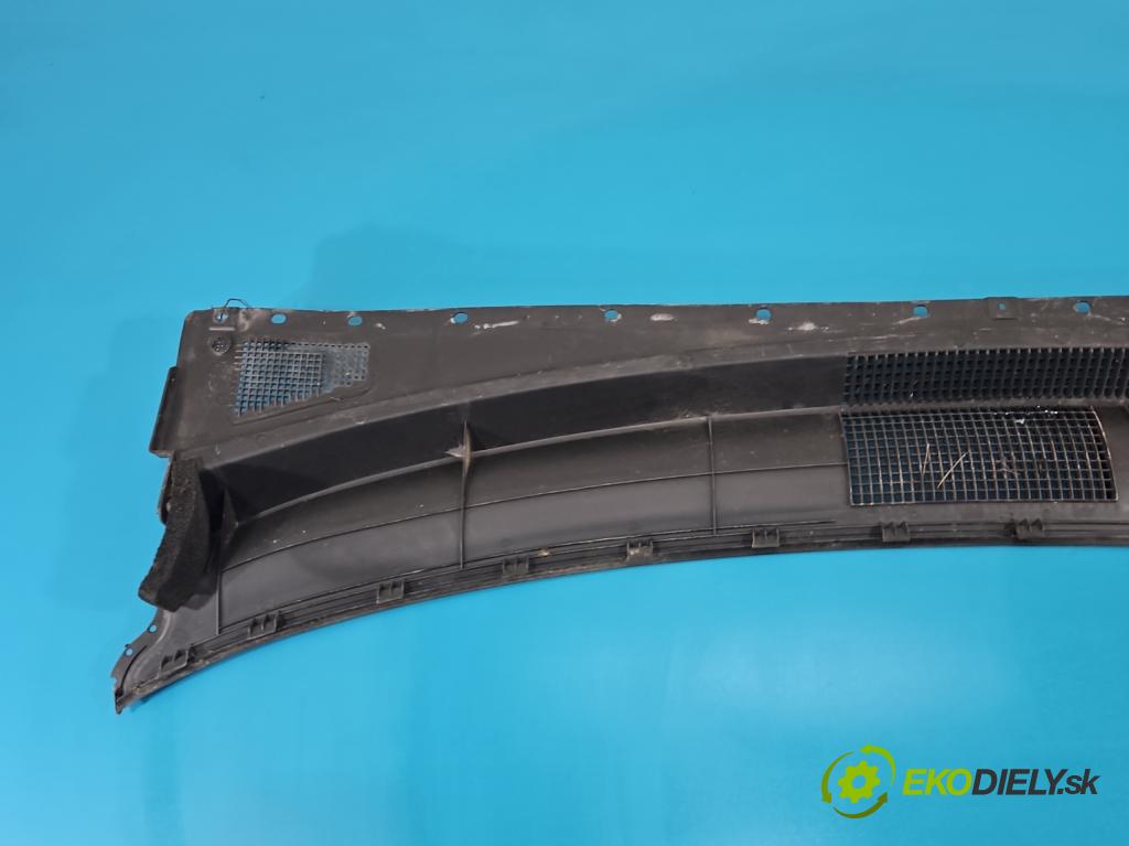 Hyundai Tucson I 2004-2009 2.0 16V XD20: 141 HP  104 kW 1975 cm3 5- torpédo 86150-2E000 (Torpédo (plast pod čelným sklom))