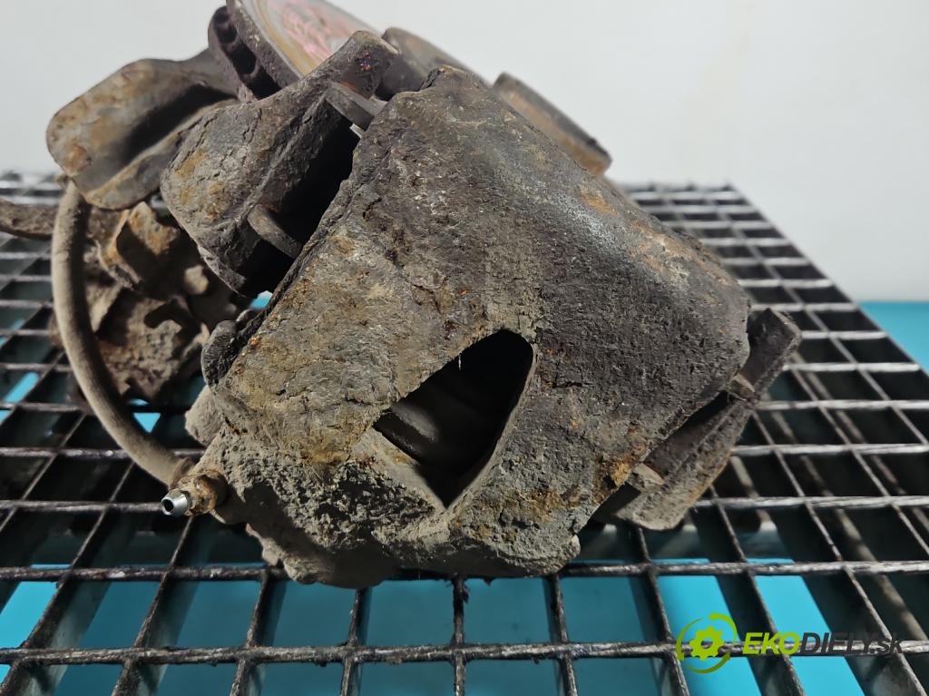 Skoda Fabia I 1999-2007 1.4 mpi 68 hp manual 50 kW 1397 cm3 5- brzdič přední levý  (Klika dveří ostatní)