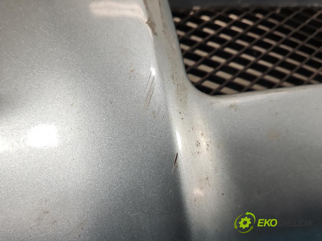 Hyundai Tucson I 2004-2009 2.0 16V XD20: 141 HP  104 kW 1975 cm3 5- nárazník predné  (Kľučka dverí ostatné)