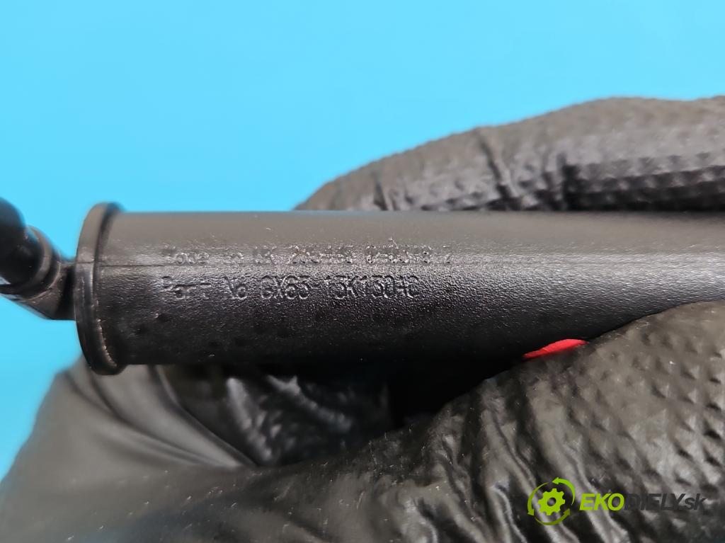 Jaguar F-Pace 16- 2.0d 241KM automatic 177 kW 1999 cm3 5- ostřikovač reflektor: pravý GX63-13K130-AC