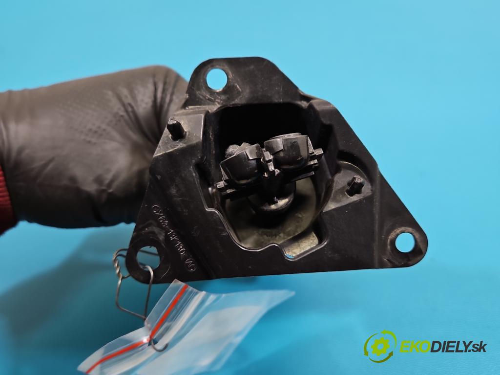 Jaguar F-Pace 16- 2.0d 241KM automatic 177 kW 1999 cm3 5- ostřikovač reflektor: pravý GX63-13K130-AC