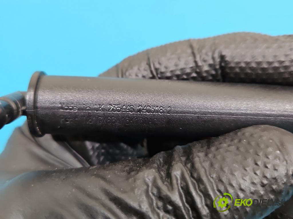 Jaguar F-Pace 16- 2.0d 241KM automatic 177 kW 1999 cm3 5- ostřikovač reflektor: pravý GX63-13K130-AC