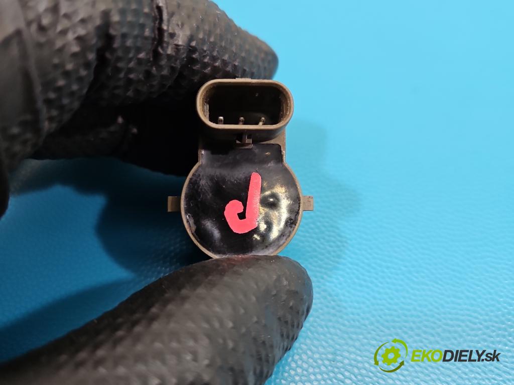 Jaguar F-Pace 16- 2.0d 241KM automatic 177 kW 1999 cm3 5- snímač parkování JK83-15K859-CC