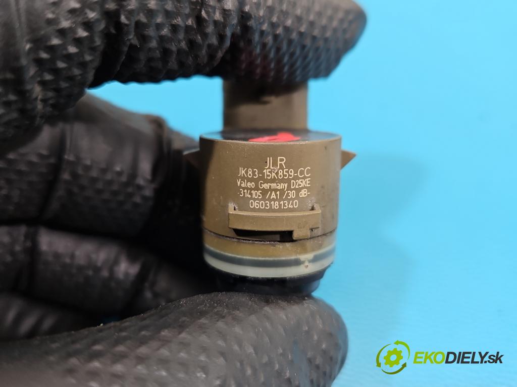 Jaguar F-Pace 16- 2.0d 241KM automatic 177 kW 1999 cm3 5- snímač parkovaní: JK83-15K859-CC