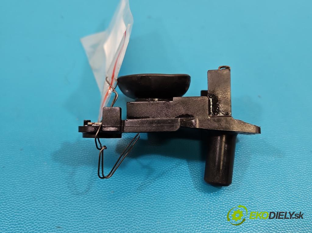 Jaguar F-Pace 16- 2.0d 241KM automatic 177 kW 1999 cm3 5- Upevnění: GX73-8K007-BE