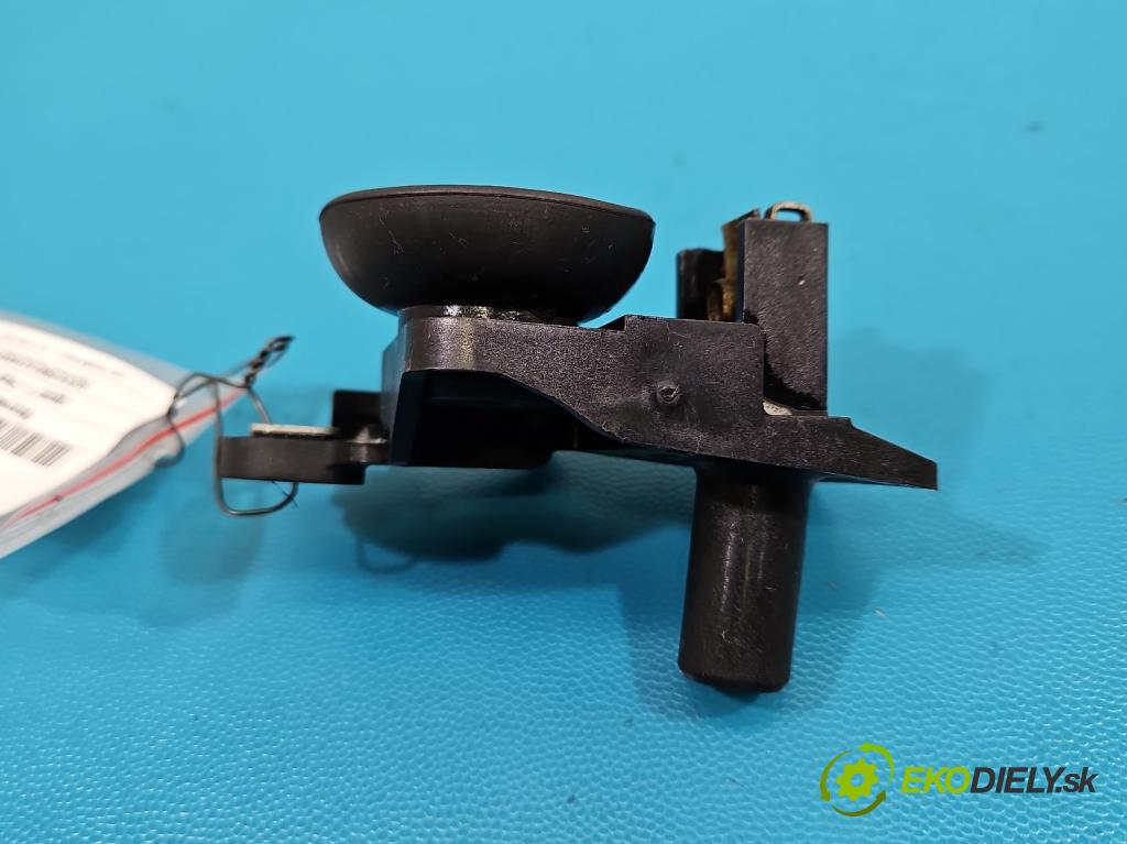 Jaguar F-Pace 16- 2.0d 241KM automatic 177 kW 1999 cm3 5- Upevnění: GX73-8B359-CE