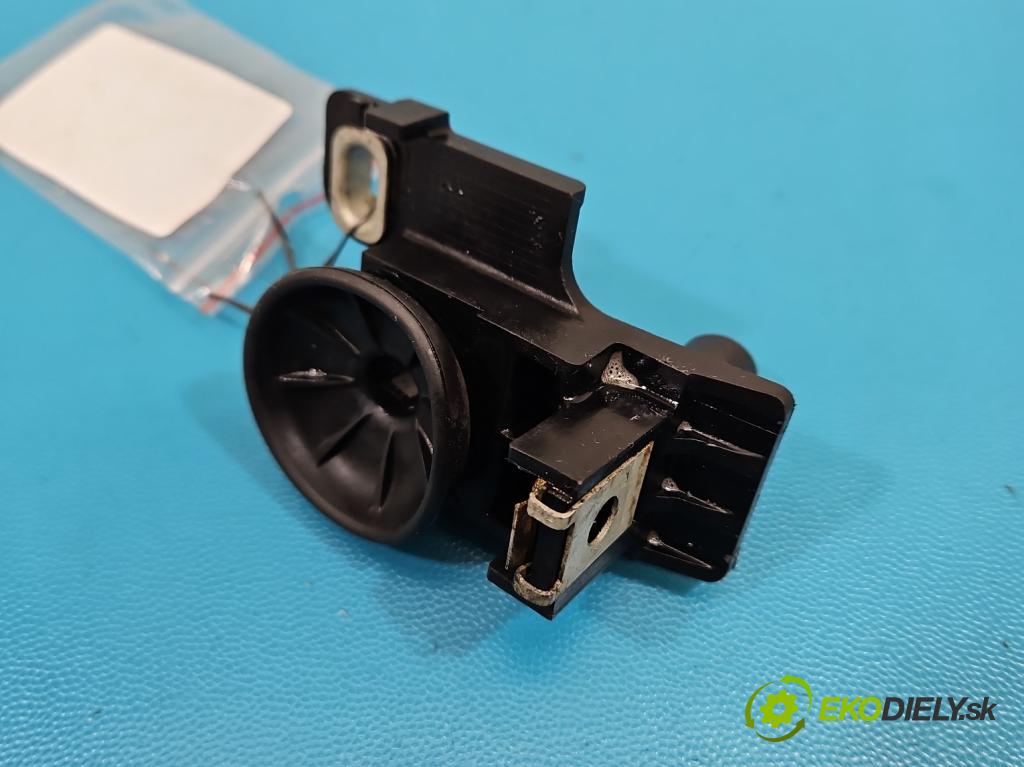 Jaguar F-Pace 16- 2.0d 241KM automatic 177 kW 1999 cm3 5- Upevnění: GX73-8B359-CE