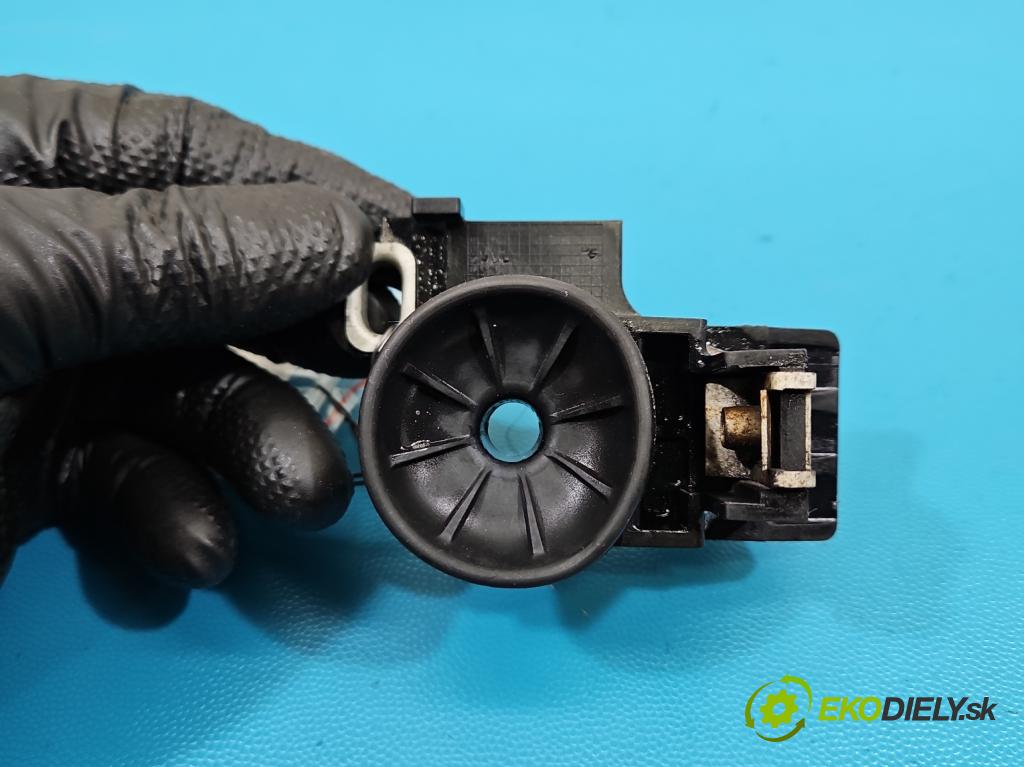 Jaguar F-Pace 16- 2.0d 241KM automatic 177 kW 1999 cm3 5- Upevnění: GX73-8B359-CE