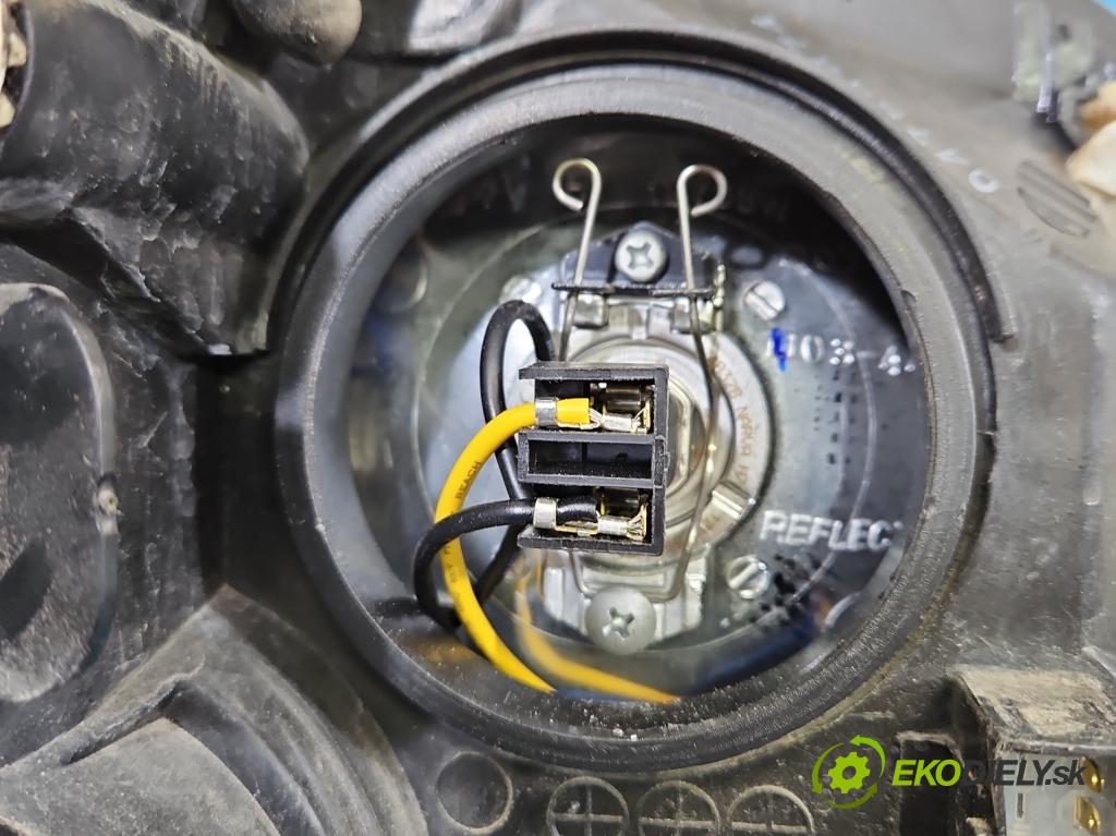 Opel Corsa C 2000-2006 1.2 16V 75 hp manual 55 kW 1199 cm3 3- světlo levý  (Klika dveří ostatní)