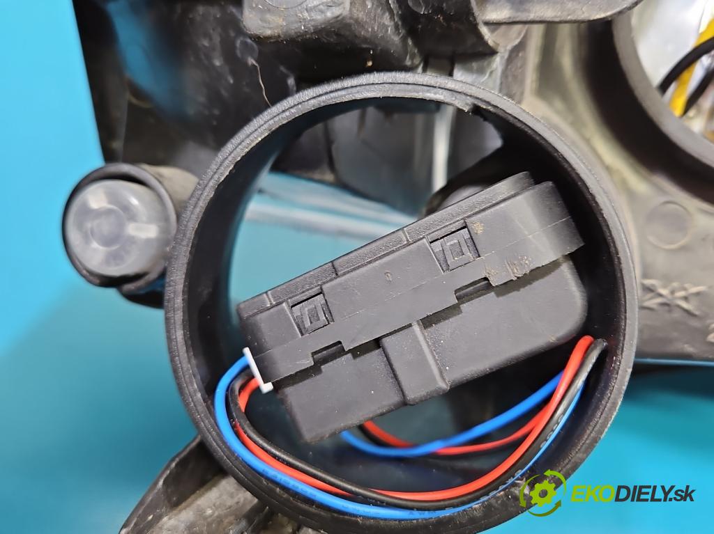 Opel Corsa C 2000-2006 1.2 16V 75 hp manual 55 kW 1199 cm3 3- světlo levý  (Klika dveří ostatní)