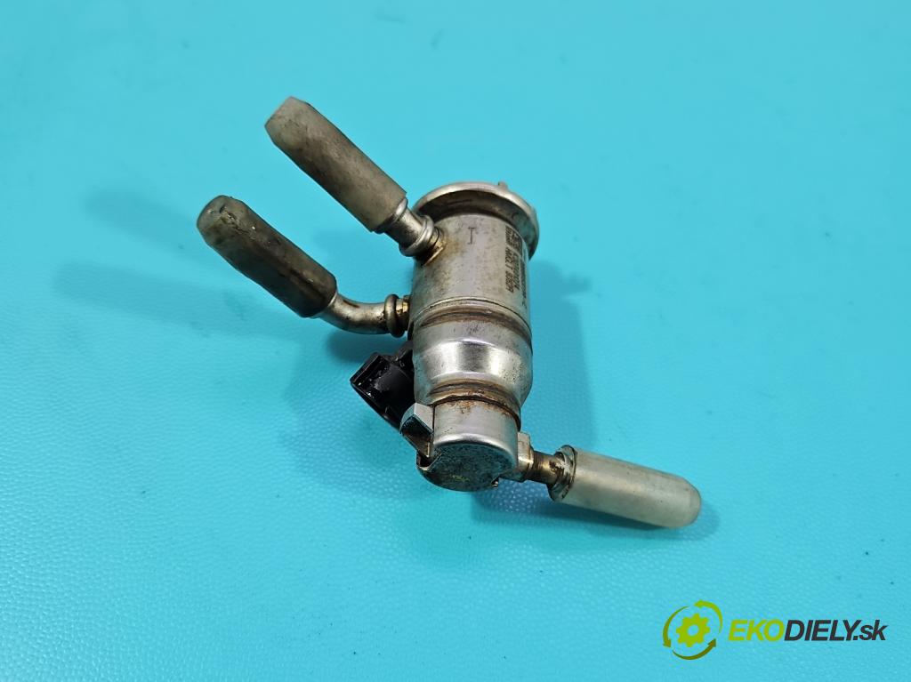 Dacia Dokker 2012- 1.5 dci 95 HP manual 70 kW 1461 cm3 5- vstrek 208995377R (Vstrekovač paliva)