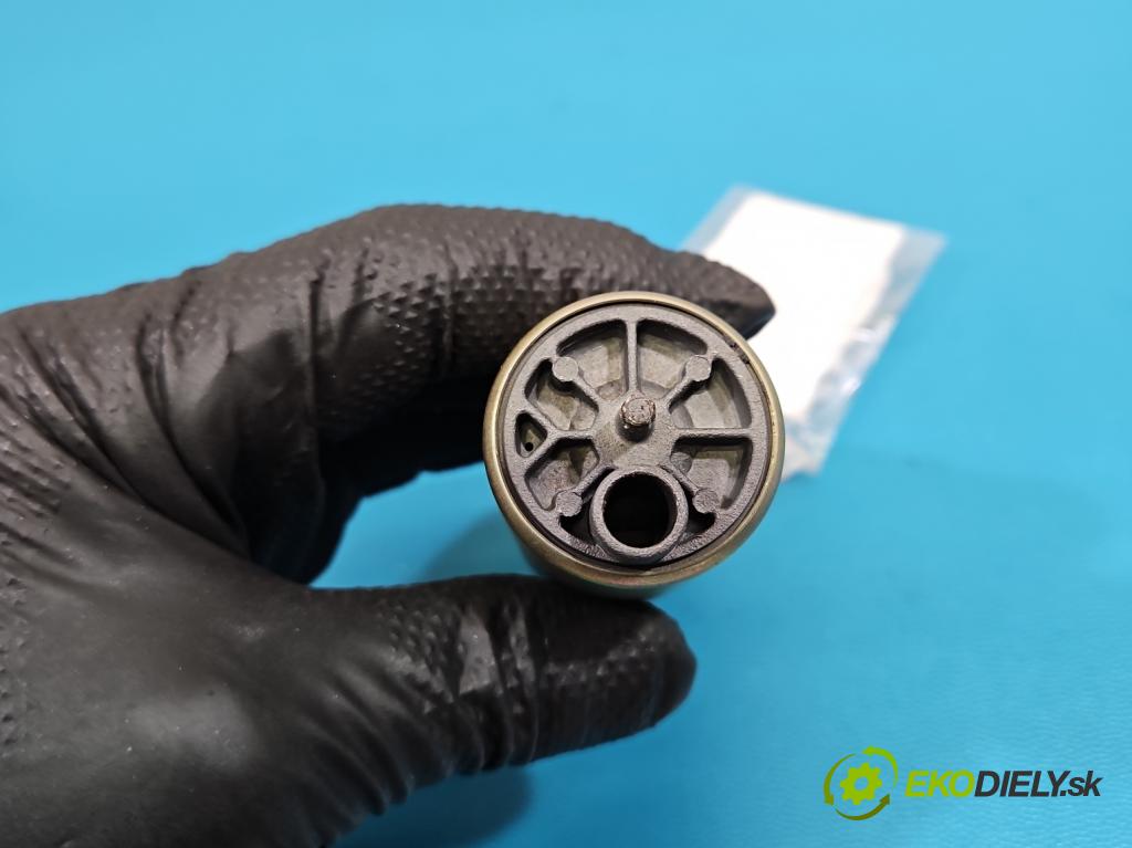 Mercedes C W203 2000-2007 2.0 kompressor 163 HP manual 120 kW 1998 cm3 4- čerpadlo palivo