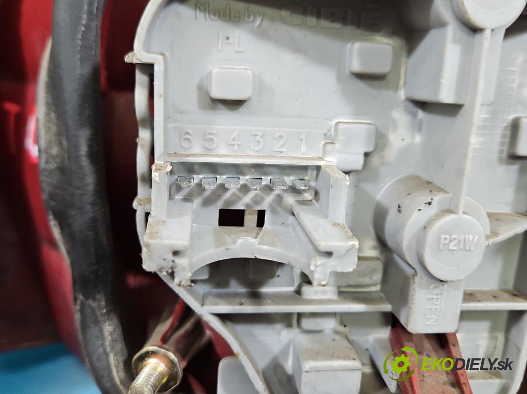 Fiat Siena 1.2 8V 73 hp manual 54 kW 1242 cm3 4- světlo zadní levé  (Klika dveří ostatní)