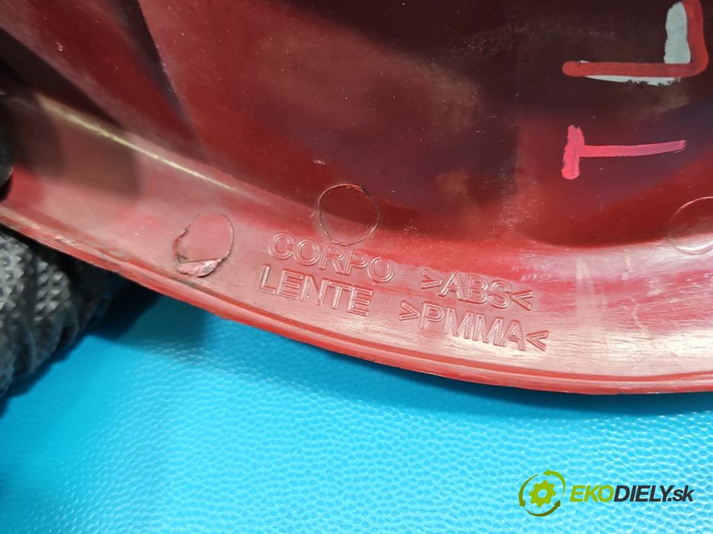 Fiat Siena 1.2 8V 73 hp manual 54 kW 1242 cm3 4- světlo zadní levé  (Klika dveří ostatní)