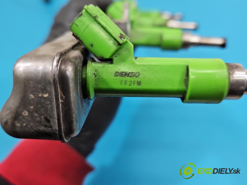 Lexus NX I 2014-2021 2.5 16V 155 HP automatic 114 kW 2494 cm3 5- vstrek 23250-36010 (Vstrekovač paliva)