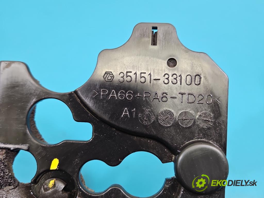 Lexus NX I 2014-2021 2.5 16V 155 hp automatic 114 kW 2494 cm3 5- kryt plastová 35151-33100