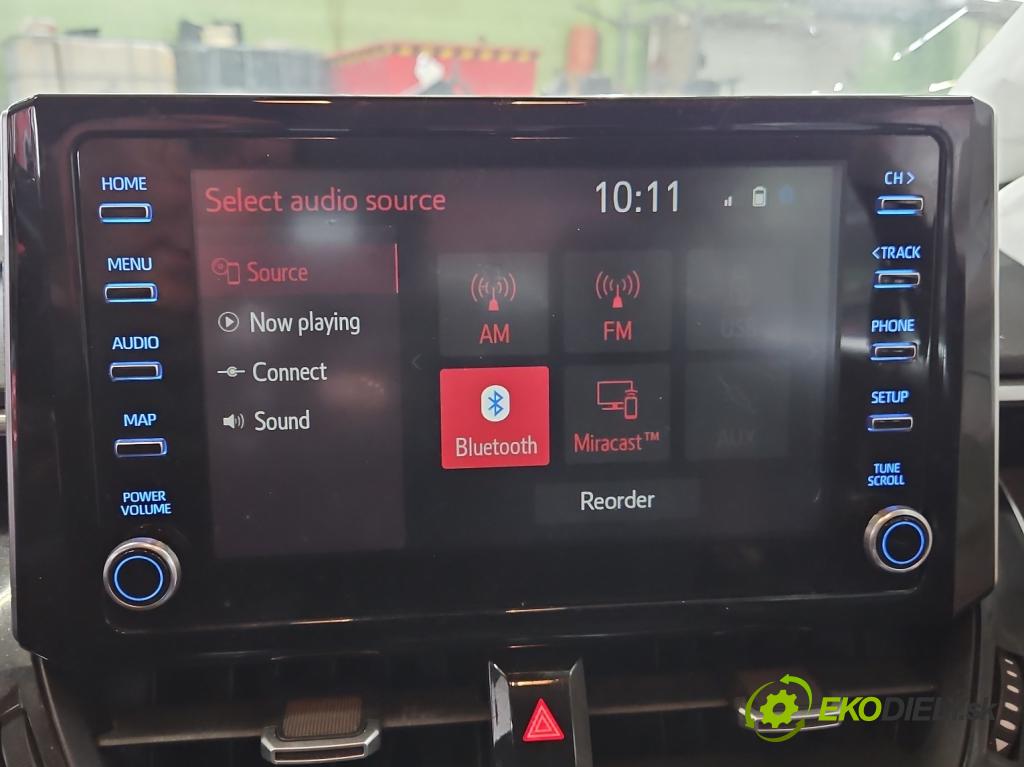 Toyota Corolla E21 2019- 1.8 16V 98 HP automatic 72 kW 1798 cm3 4- Radio originál 86140-02820