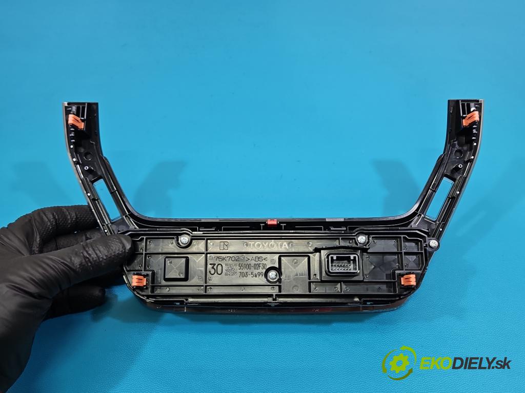 Toyota Corolla E21 2019- 1.8 16V 98 HP automatic 72 kW 1798 cm3 4- panel kúrenia 55900-02F30