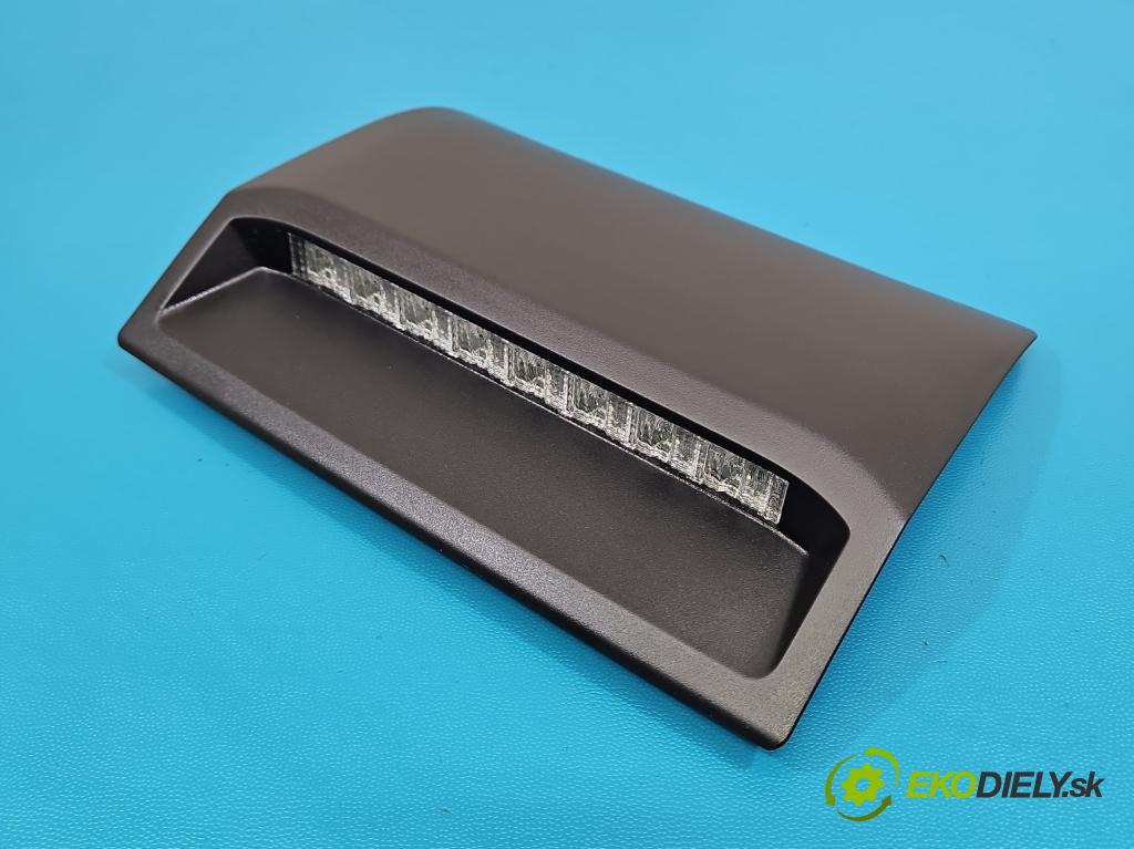 Toyota Corolla E21 2019- 1.8 16V 98 HP automatic 72 kW 1798 cm3 4- světlo: stop: 81977-12220