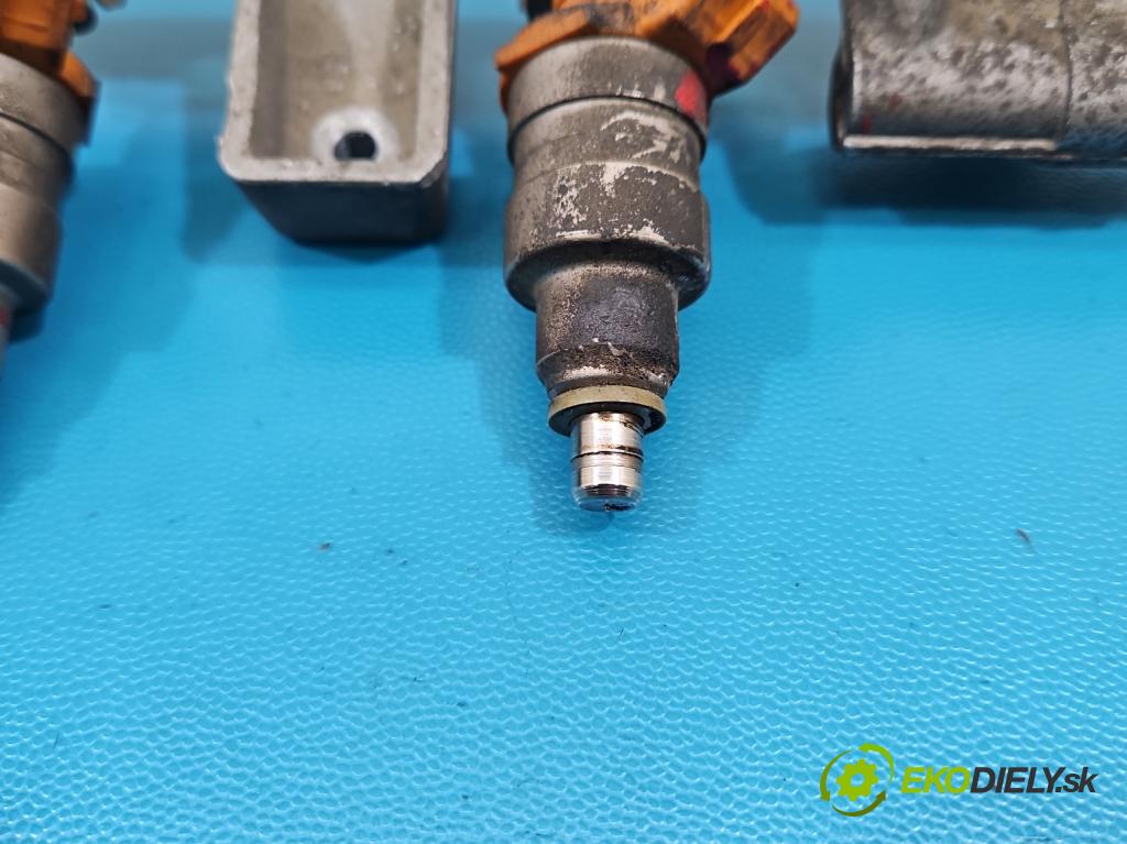 Fiat Siena 1.2 8V 73 HP manual 54 kW 1242 cm3 4- vstrek IW057 (Vstrekovač paliva)