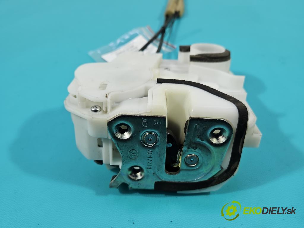 Mitsubishi Eclipse Cross  1.5 T 163 HP manual 120 kW 1499 cm3 5- zámok predné pravý