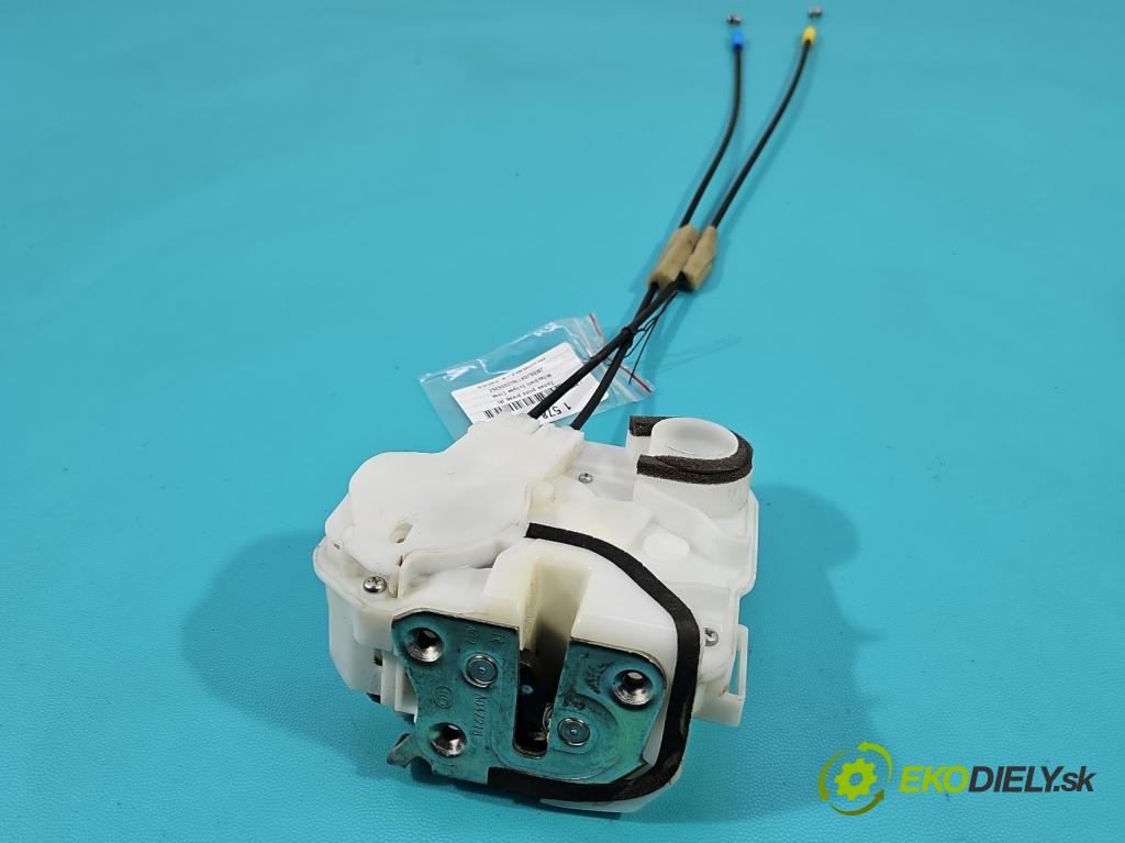 Mitsubishi Eclipse Cross  1.5 T 163 HP manual 120 kW 1499 cm3 5- zámok predné pravý 