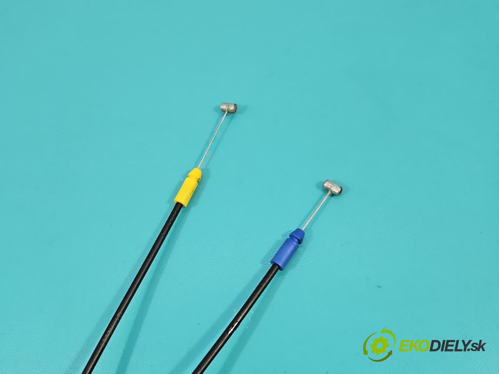 Mitsubishi Eclipse Cross  1.5 T 163 HP manual 120 kW 1499 cm3 5- zámok zadné pravý