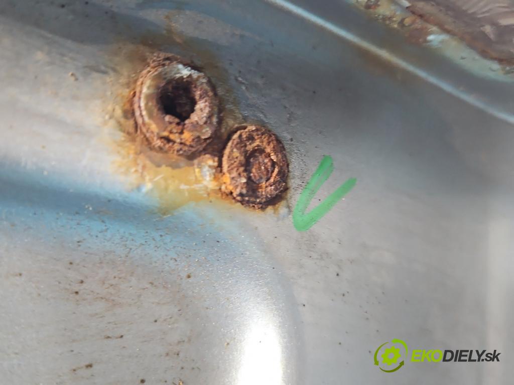 Vw Passat B6 2005-2010 2.0 TFSI 200 HP automatic 147 kW 1984 cm3 5- zadna kufor  (Kapota zadná (kufor))